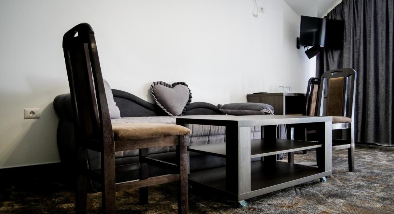 Motel Infinit Zsilvásárhely Kültér fotó