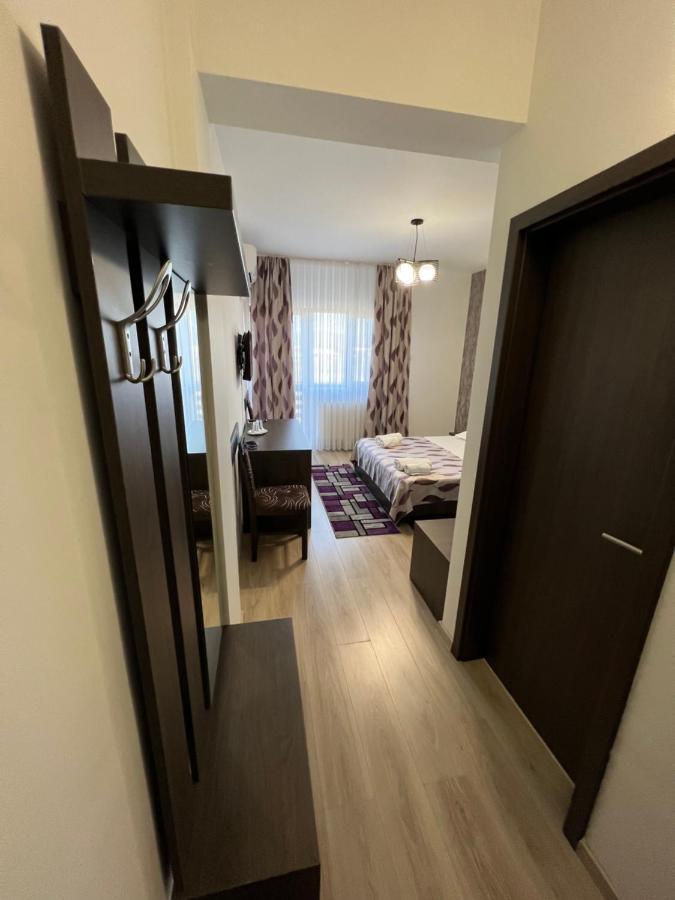 Motel Infinit Zsilvásárhely Kültér fotó