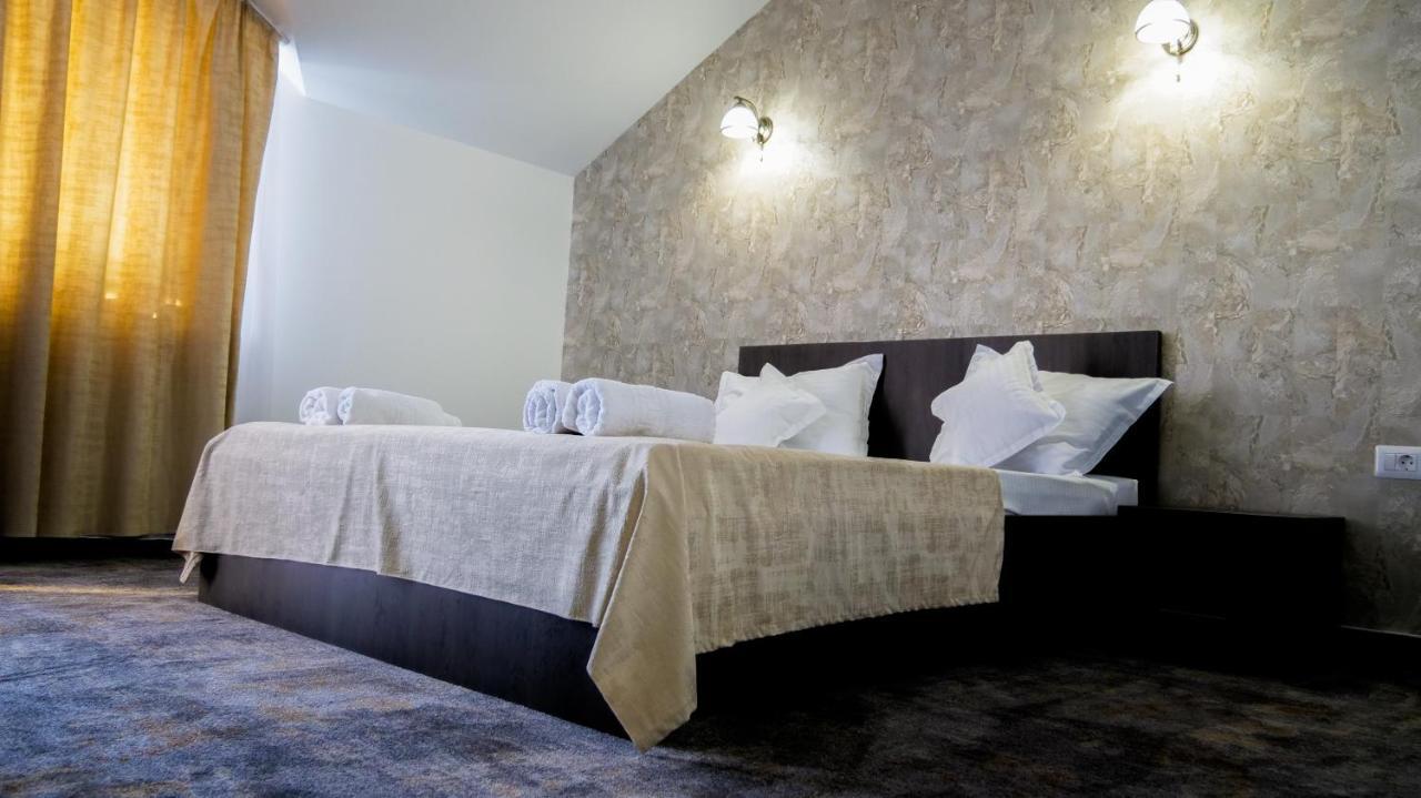 Motel Infinit Zsilvásárhely Kültér fotó