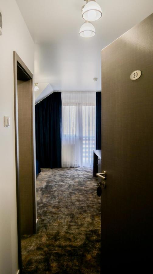 Motel Infinit Zsilvásárhely Kültér fotó