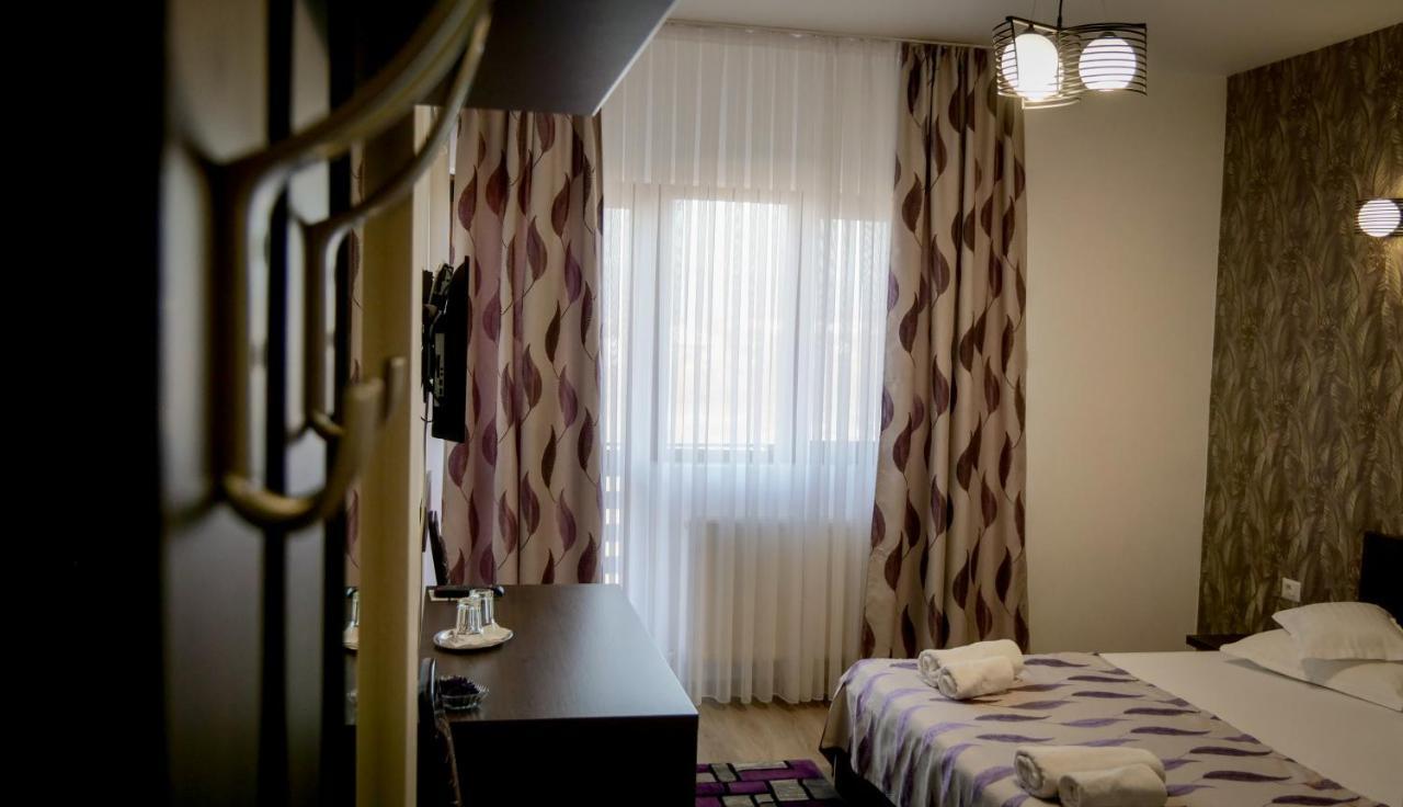Motel Infinit Zsilvásárhely Kültér fotó