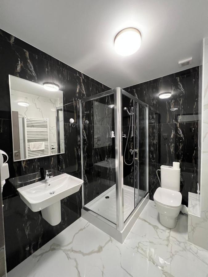 Motel Infinit Zsilvásárhely Kültér fotó
