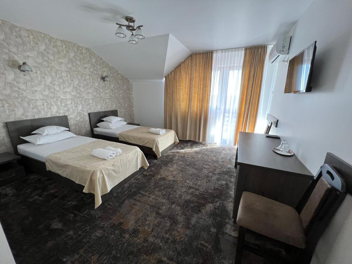 Motel Infinit Zsilvásárhely Kültér fotó