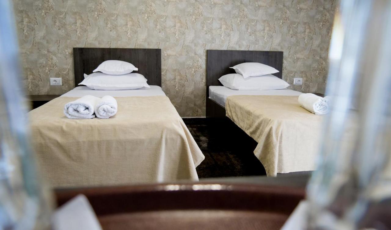 Motel Infinit Zsilvásárhely Kültér fotó