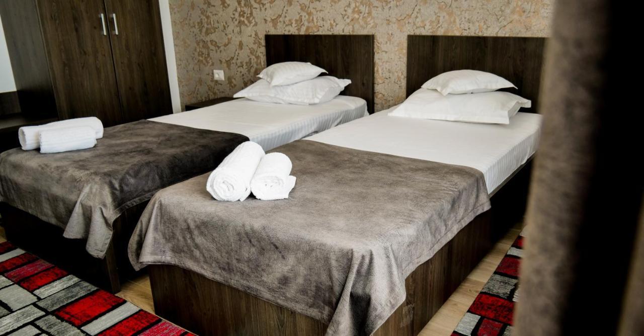 Motel Infinit Zsilvásárhely Kültér fotó