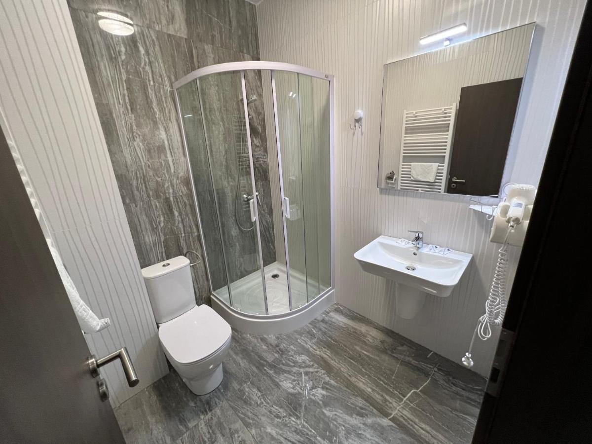 Motel Infinit Zsilvásárhely Kültér fotó