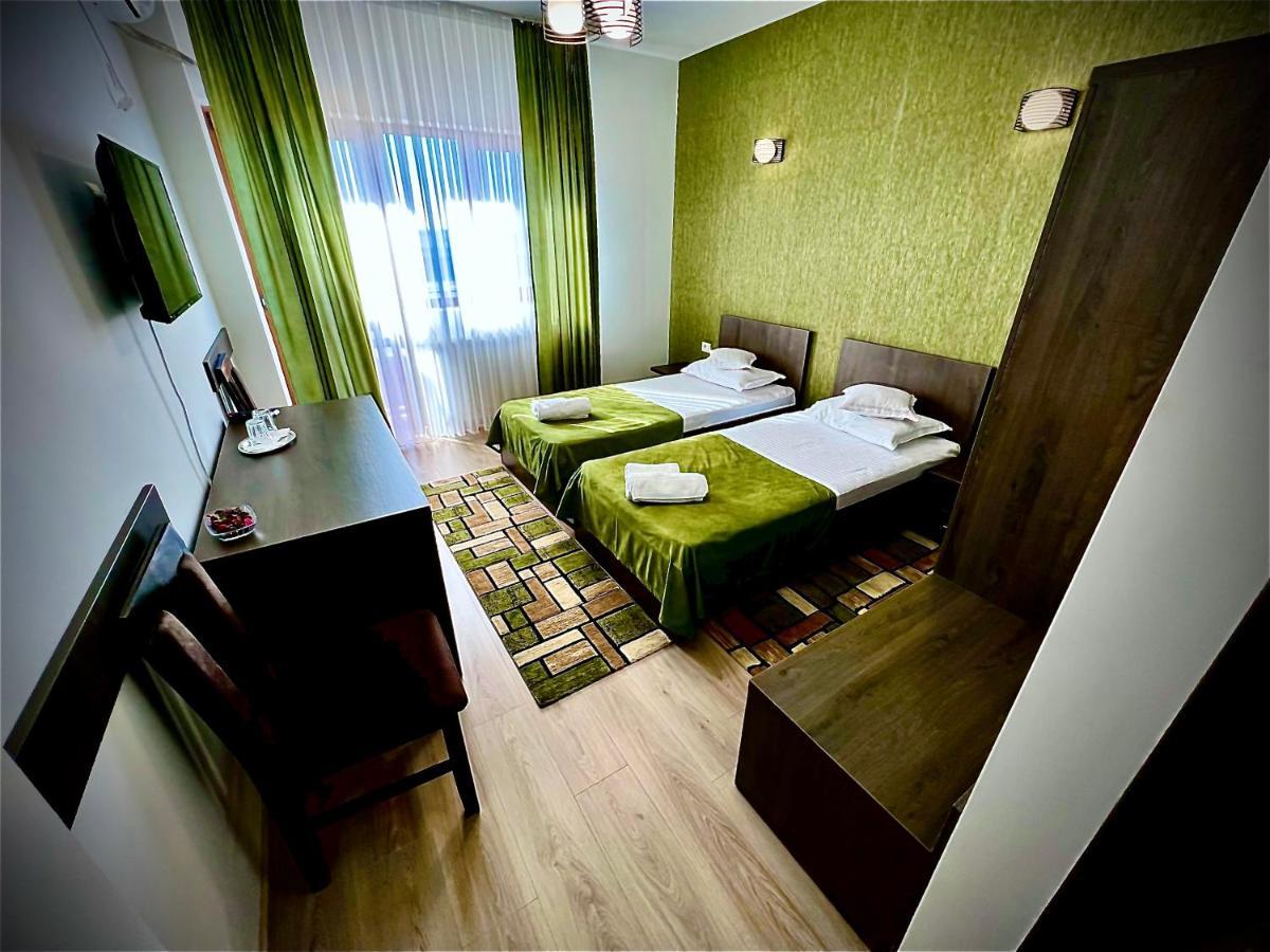Motel Infinit Zsilvásárhely Kültér fotó