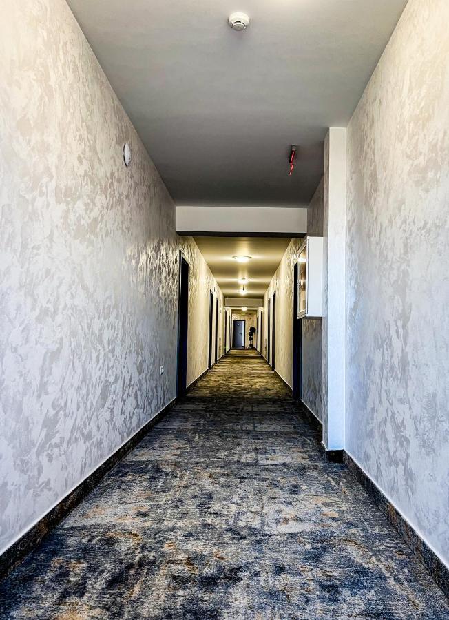Motel Infinit Zsilvásárhely Kültér fotó